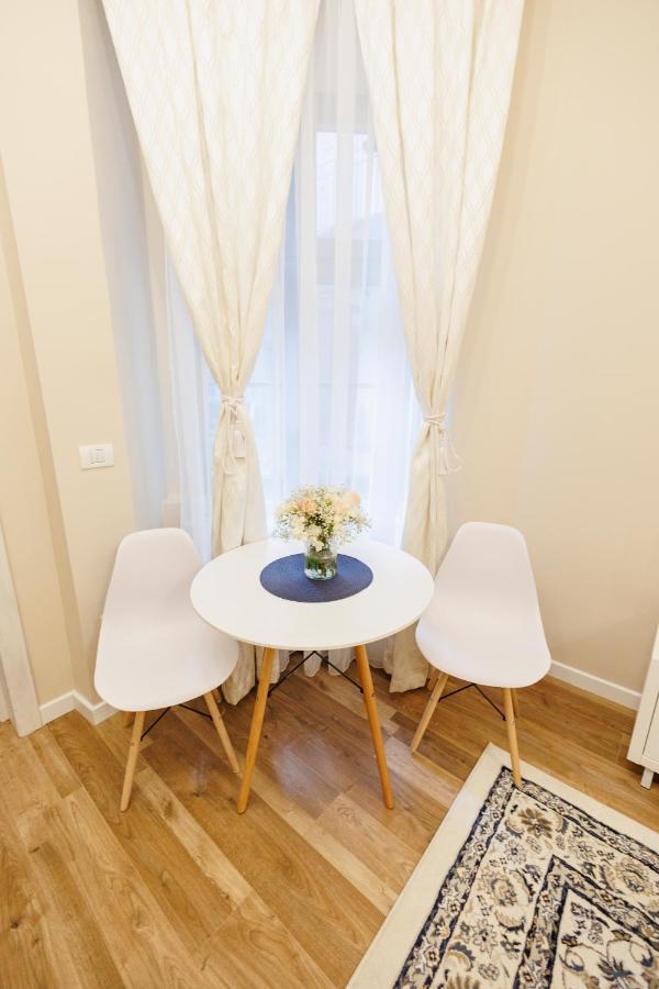 Jolie Flat In The Heart Of The City Timisoara Exterior foto