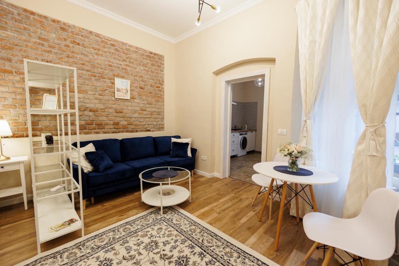 Jolie Flat In The Heart Of The City Timisoara Exterior foto